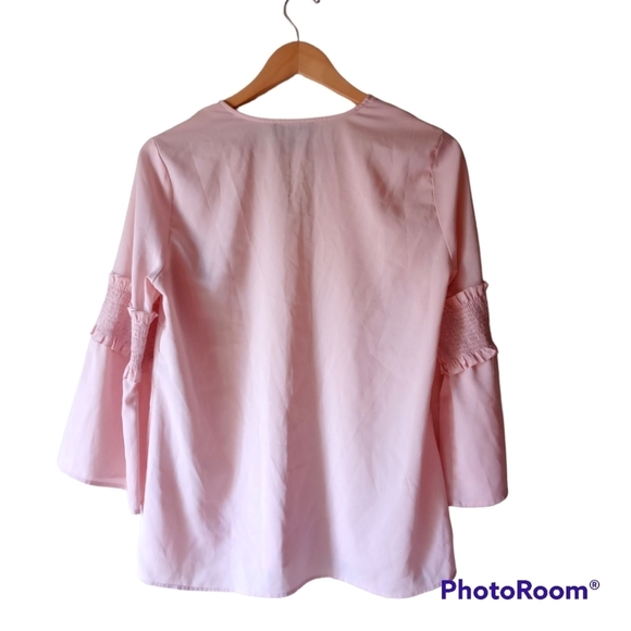 🪷 Karl Lagerfeld Paris Blush Pearl Neck Blouse Size S. - Picture 5 of 12